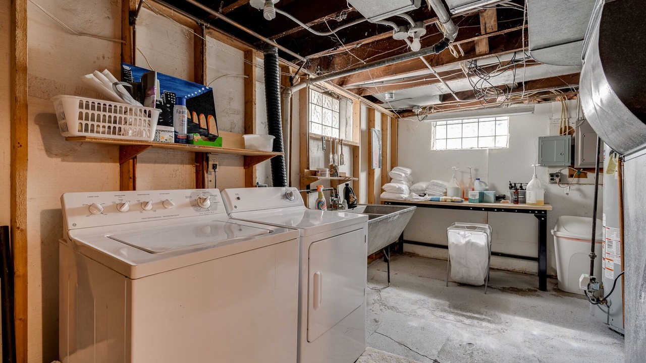 Photo of Livingroom in Macalester - Groveland