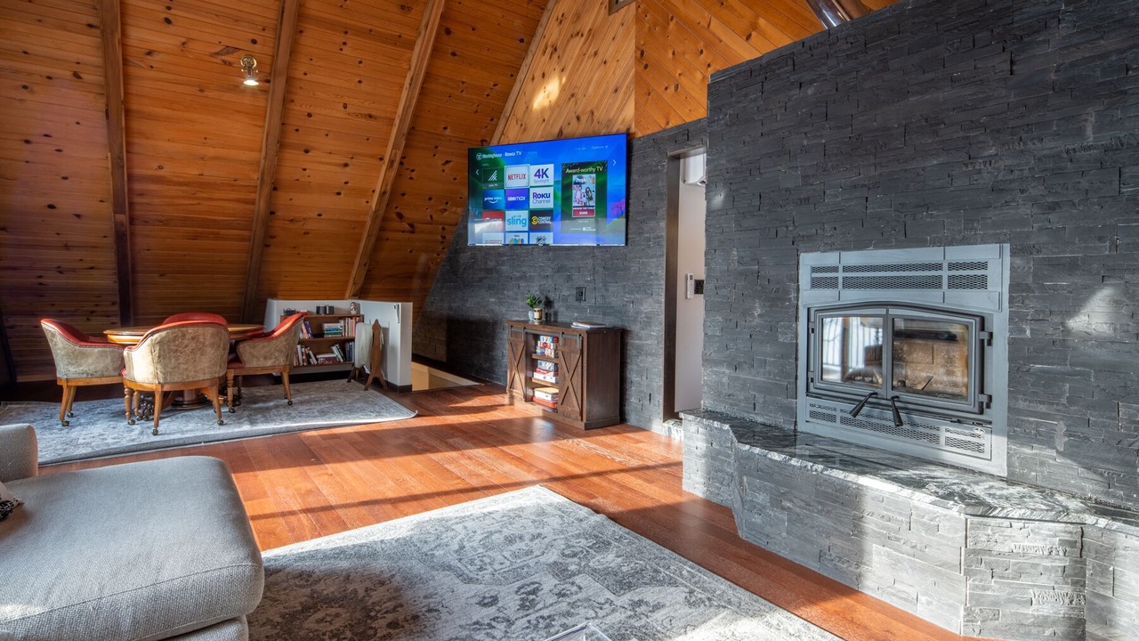 Photo of Livingroom in Sturgeon Lake