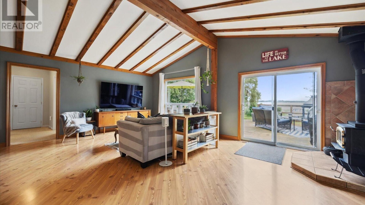 Photo of Livingroom in Kawartha Lakes