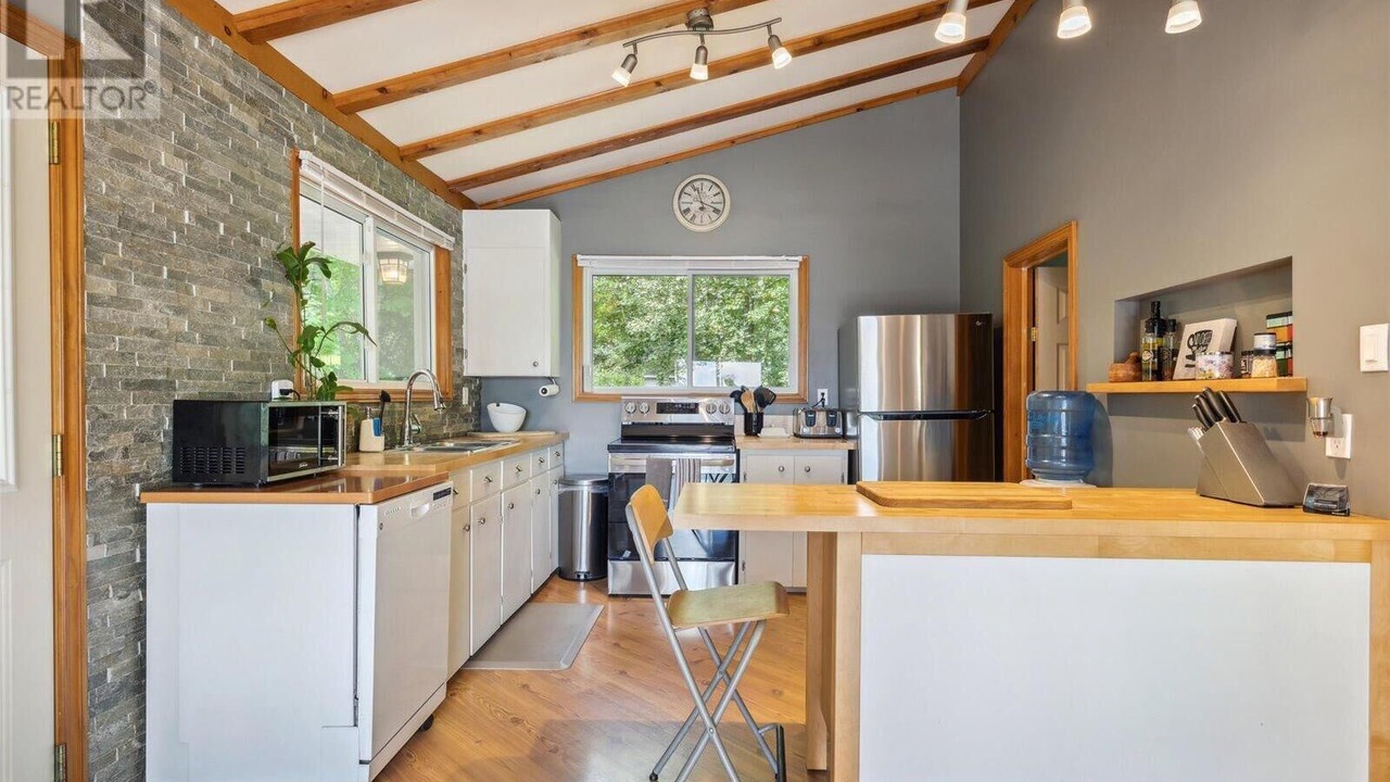 Photo of Kitchen in Kawartha Lakes