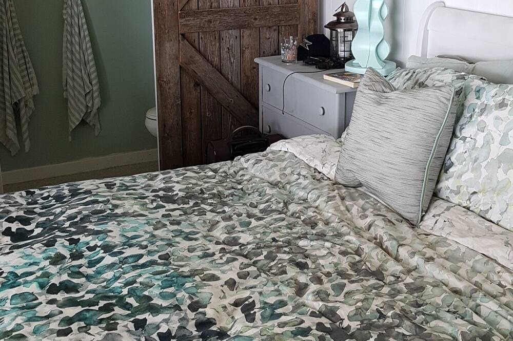 Photo of Bedroom in Dysart et al
