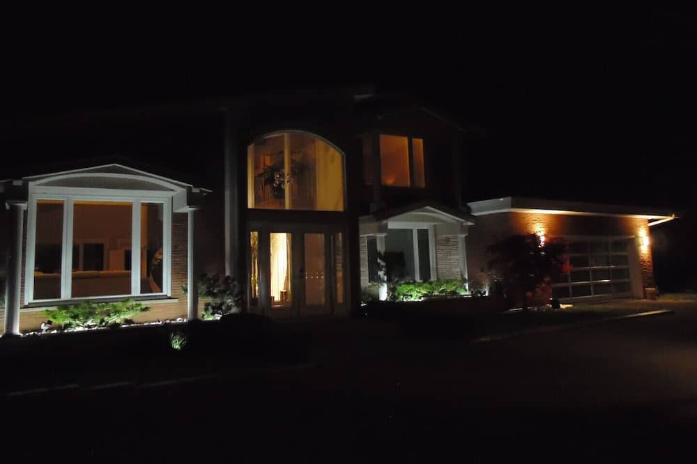 Photo of Outdoor in Stoney Creek
