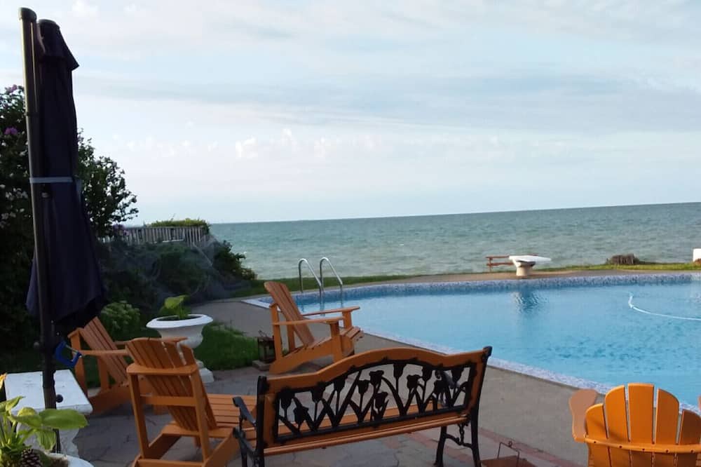 Photo of Patio Balcony in Stoney Creek