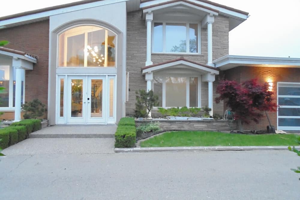 Photo of Outdoor in Stoney Creek