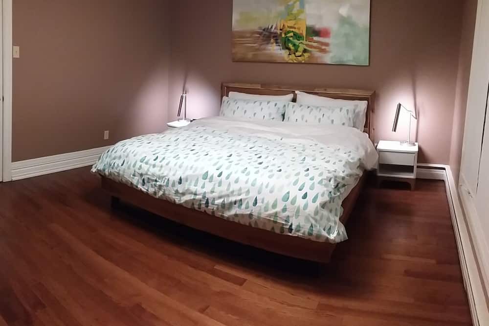 Photo of Bedroom in Stoney Creek