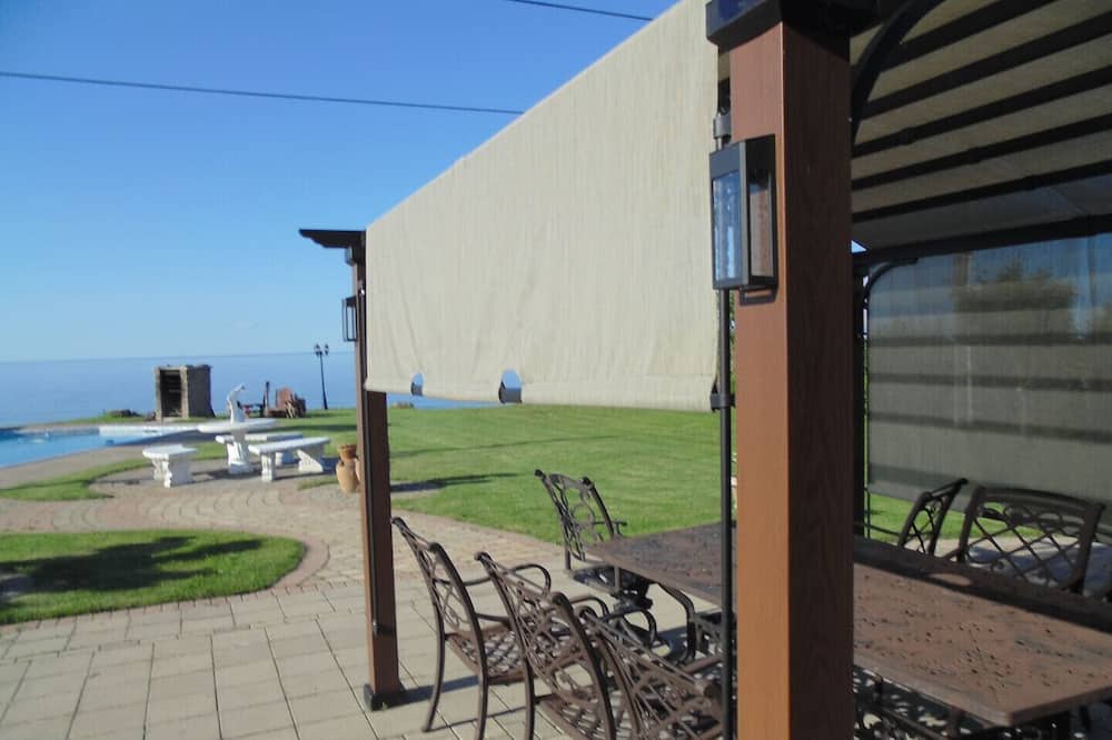 Photo of Patio Balcony in Stoney Creek