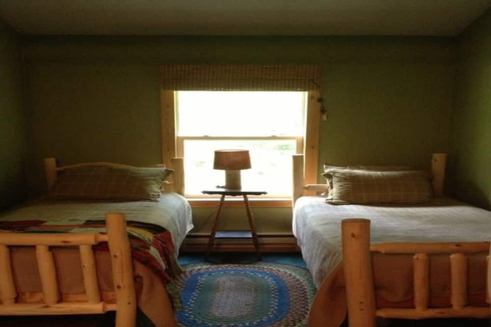 Photo of Bedroom in Melrude