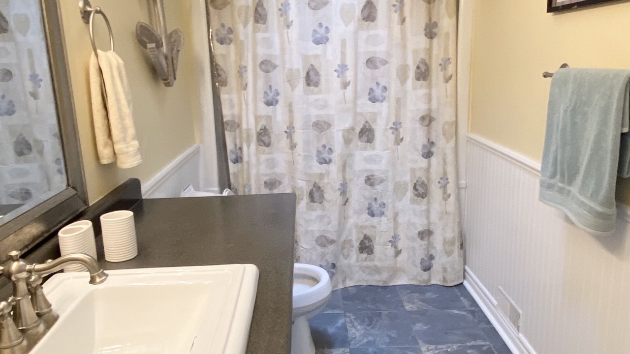 Photo of Bathroom in Tiny