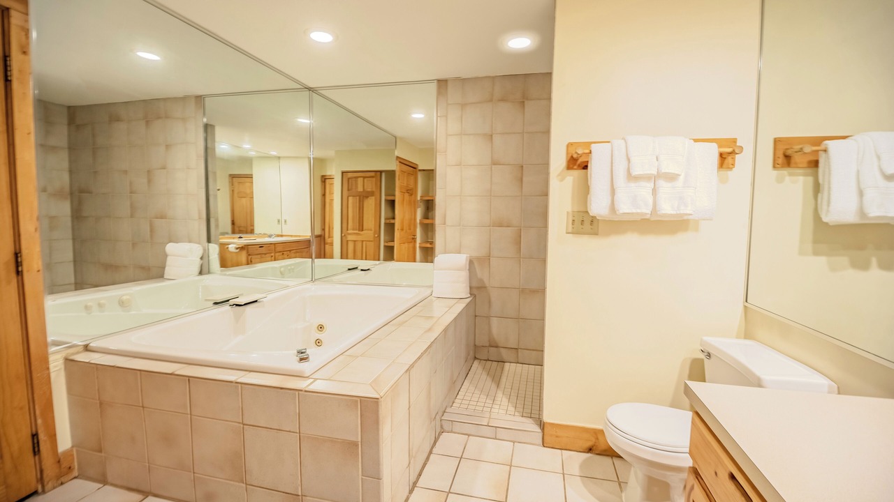 Photo of Bathroom in Two Harbors