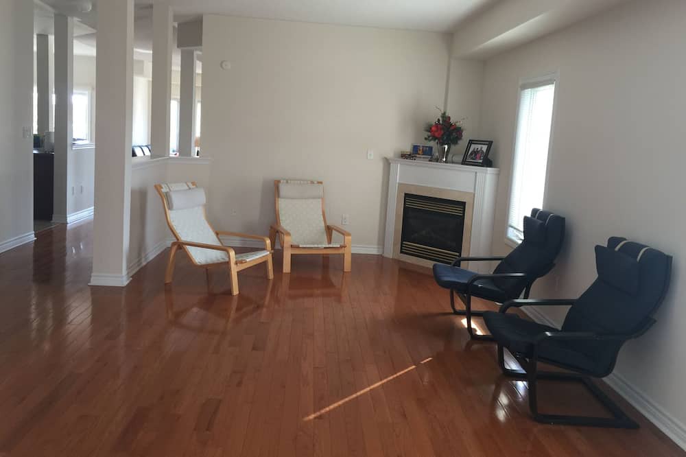 Photo of Bedroom in Meadowvale Village