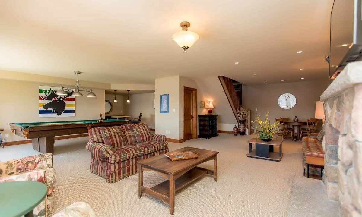 Photo of Livingroom in Georgian Bay