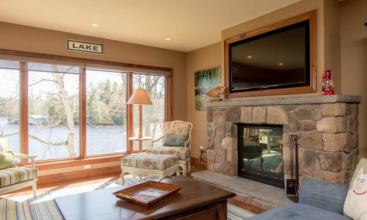 Photo of Livingroom in Georgian Bay
