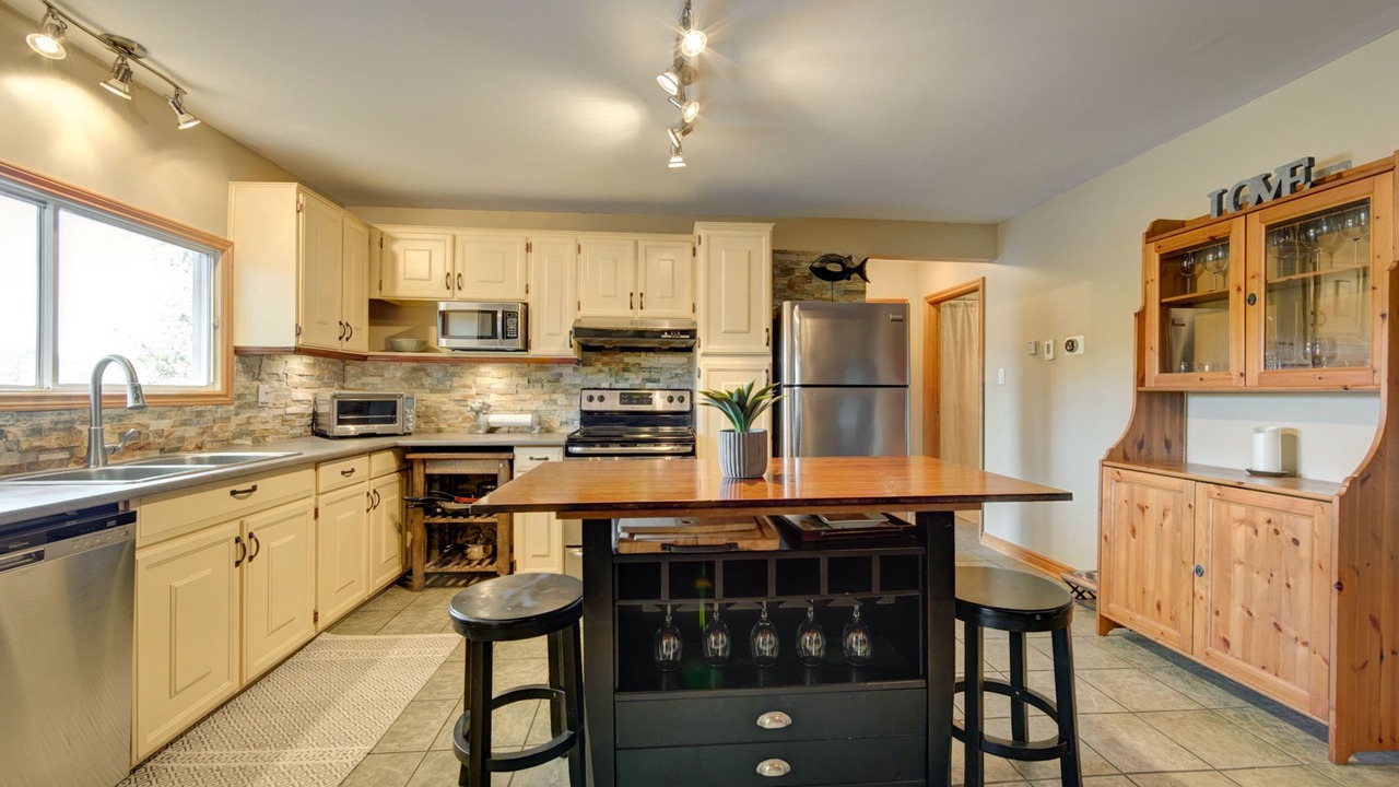 Photo of Kitchen in Otonabee-South Monaghan