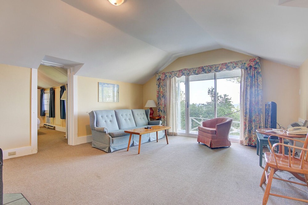 Photo of Livingroom in Georgina