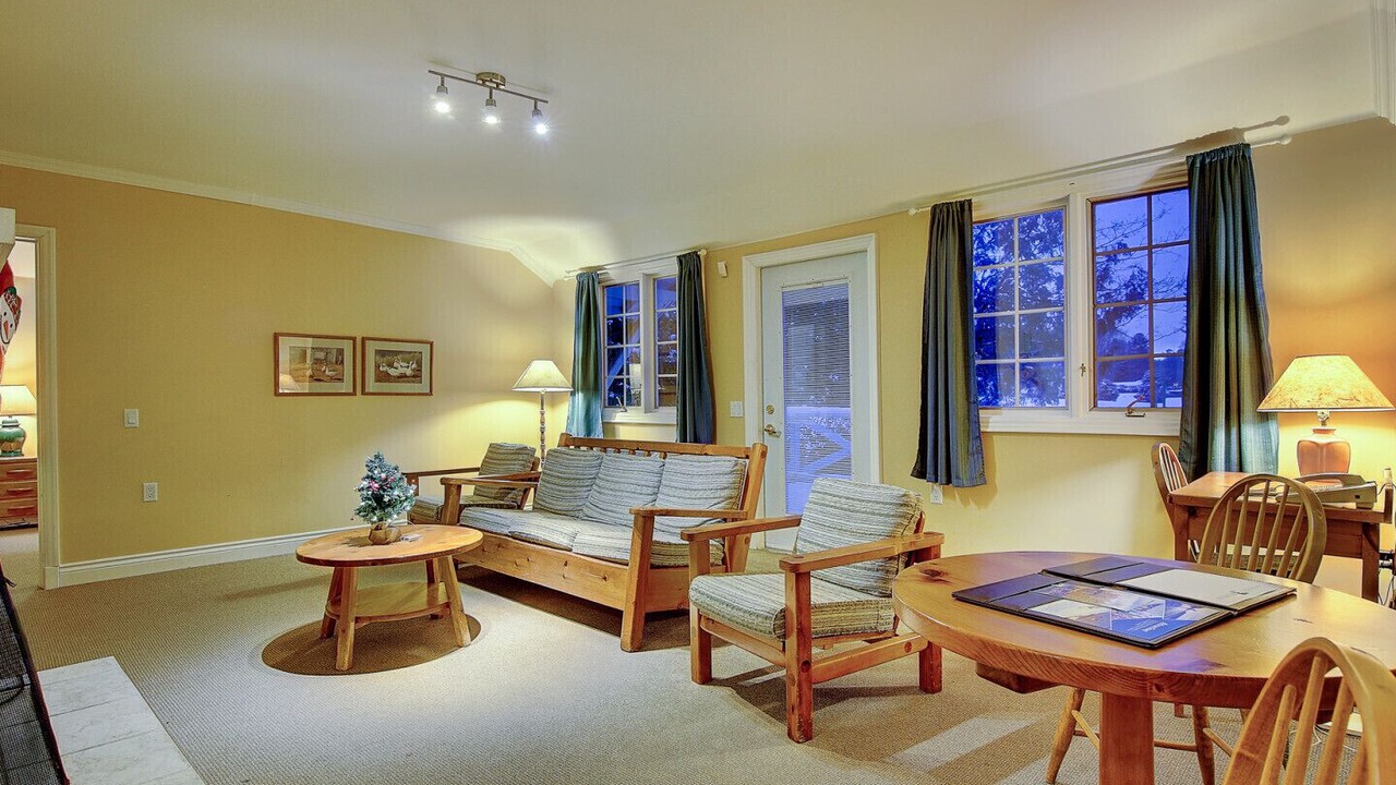 Photo of Livingroom in Georgina