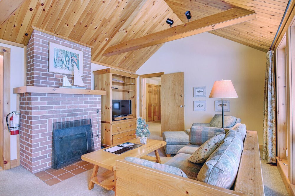Photo of Livingroom in Georgina