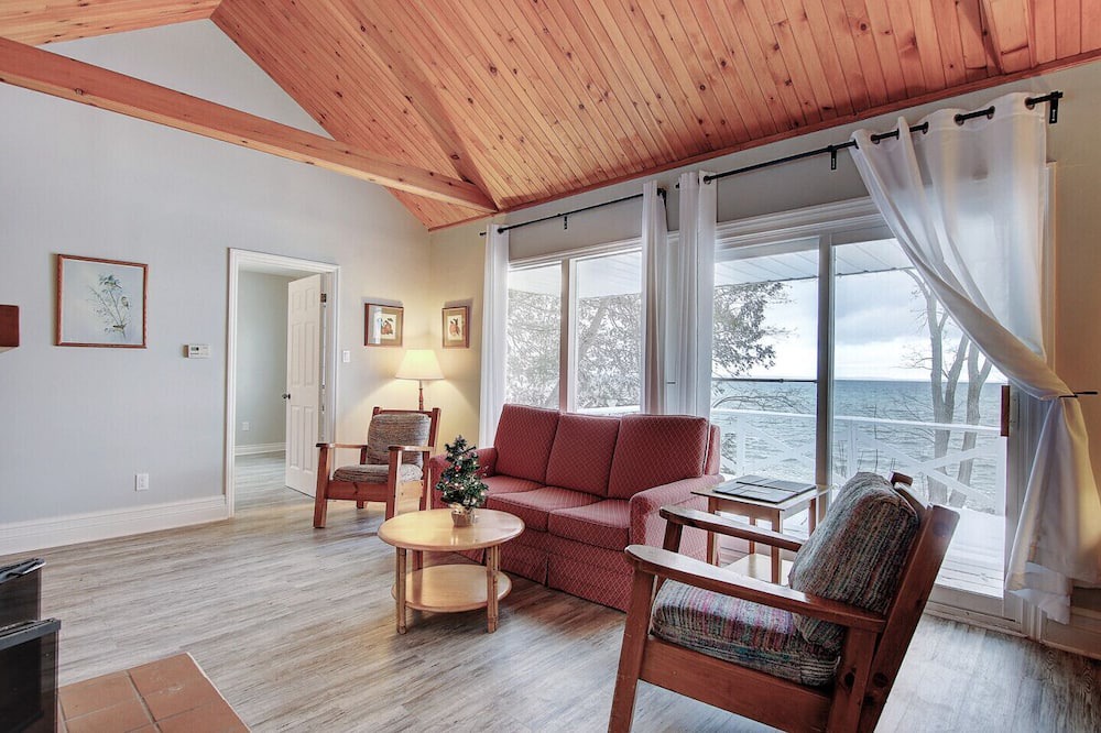 Photo of Livingroom in Georgina