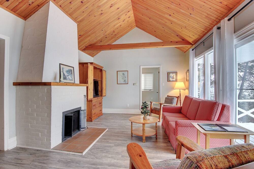 Photo of Livingroom in Georgina