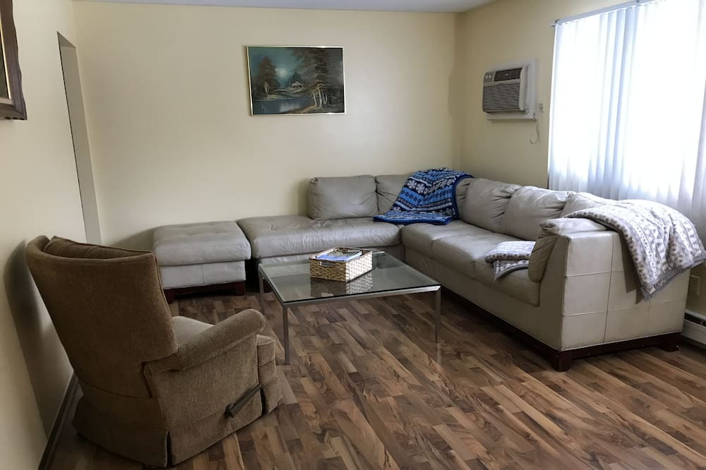 Photo of Livingroom in St. Paul