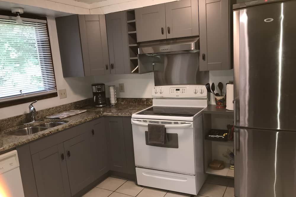 Photo of Kitchen in Highwood
