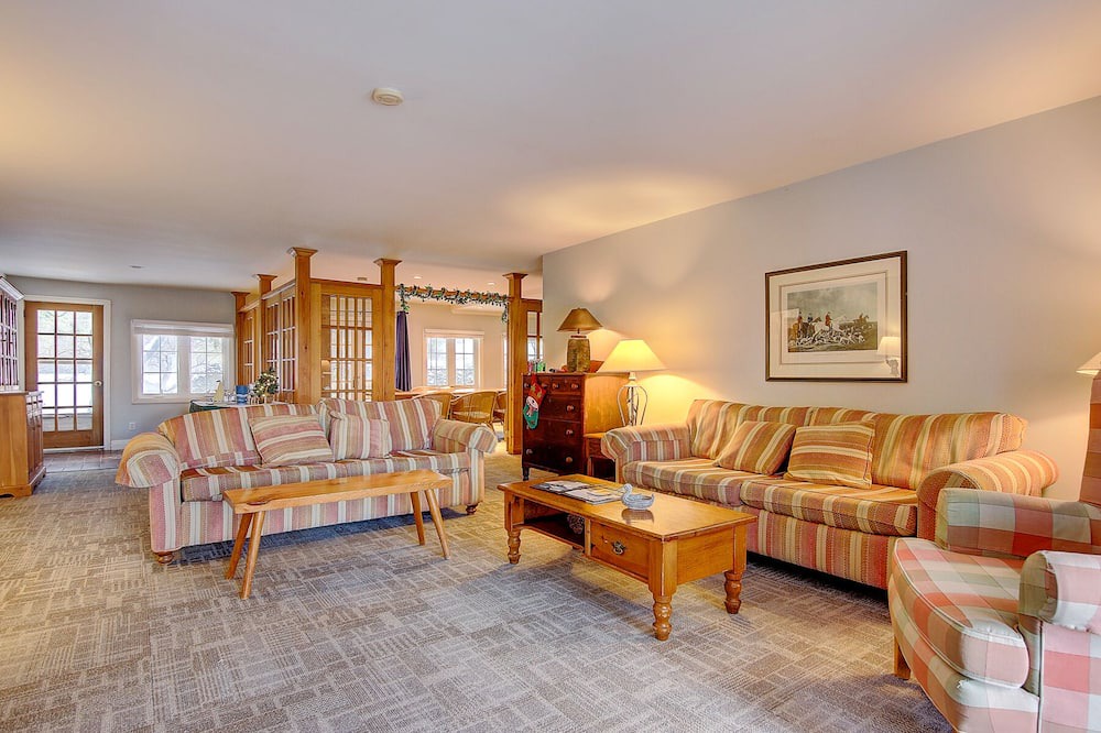 Photo of Livingroom in Georgina