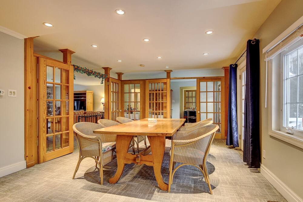 Photo of Kitchen in Georgina