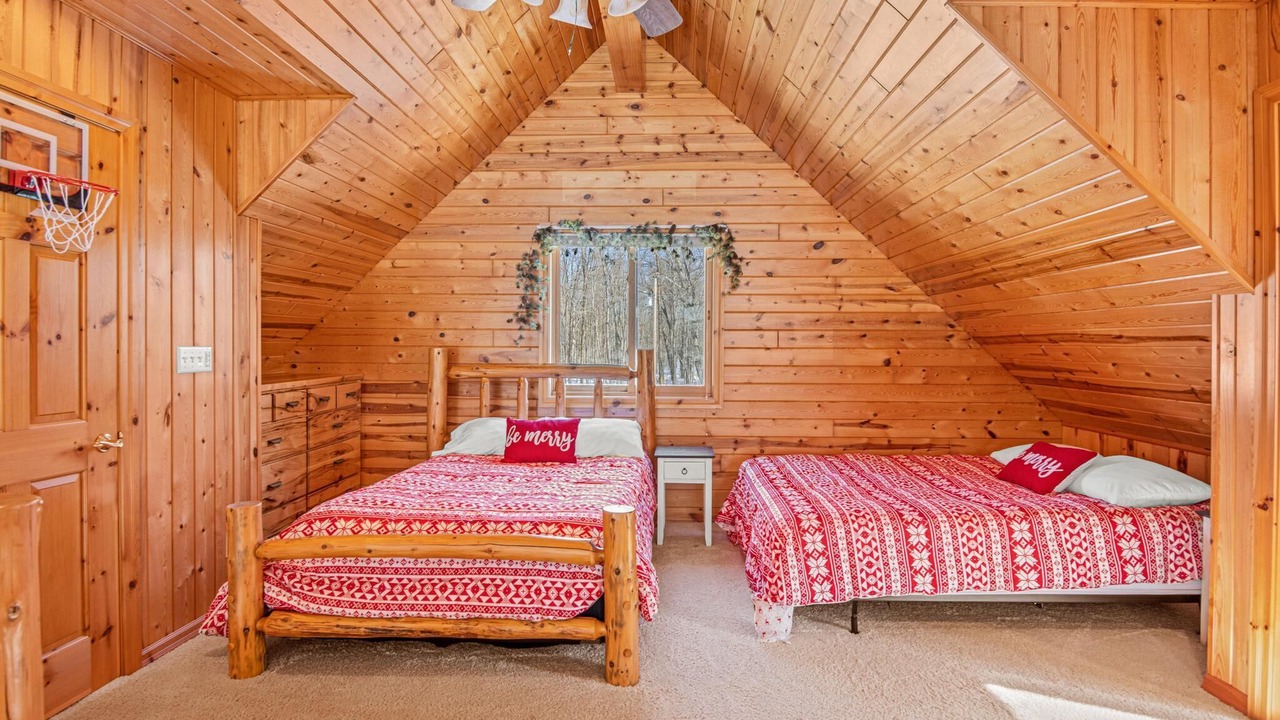 Photo of Bedroom in Emily