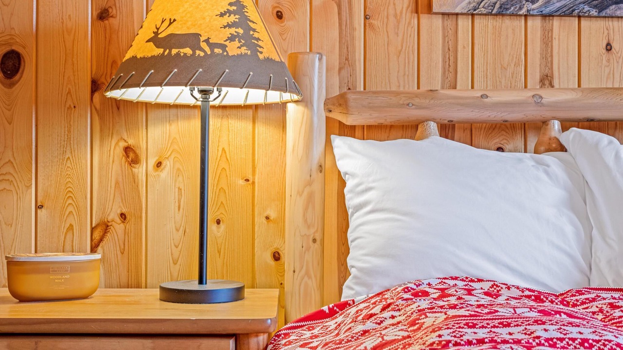 Photo of Bedroom in Emily