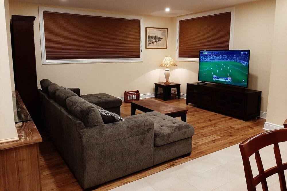 Photo of Livingroom in Ottawa Division