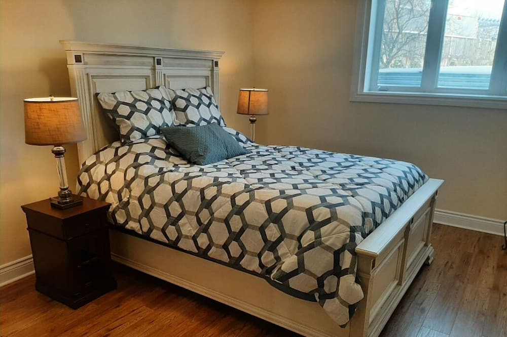 Photo of Bedroom in Ottawa Division