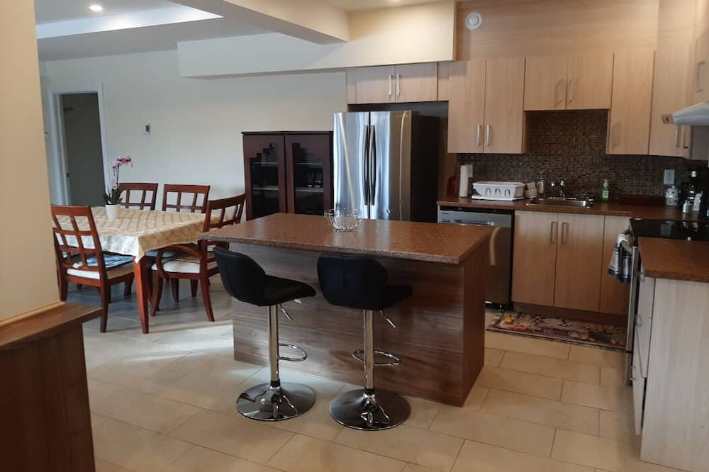 Photo of Kitchen in Ottawa Division