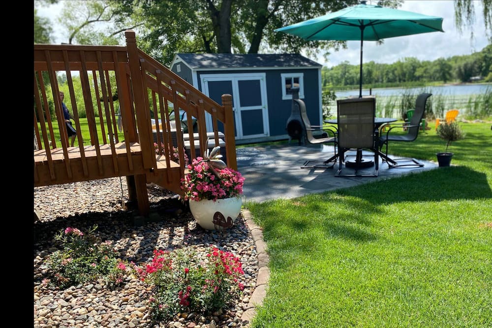Photo of Outdoor in Maple Lake