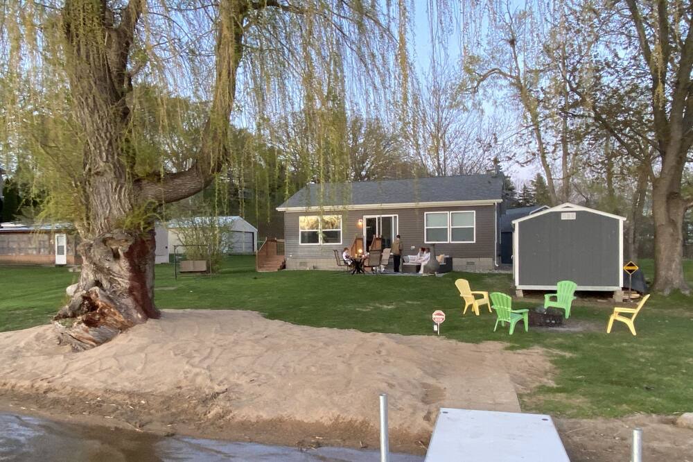 Photo of Outdoor in Maple Lake