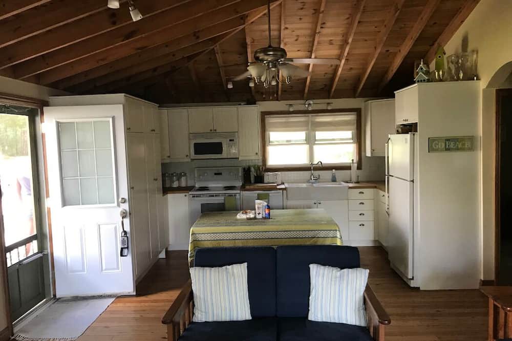 Photo of Bedroom in Coboconk