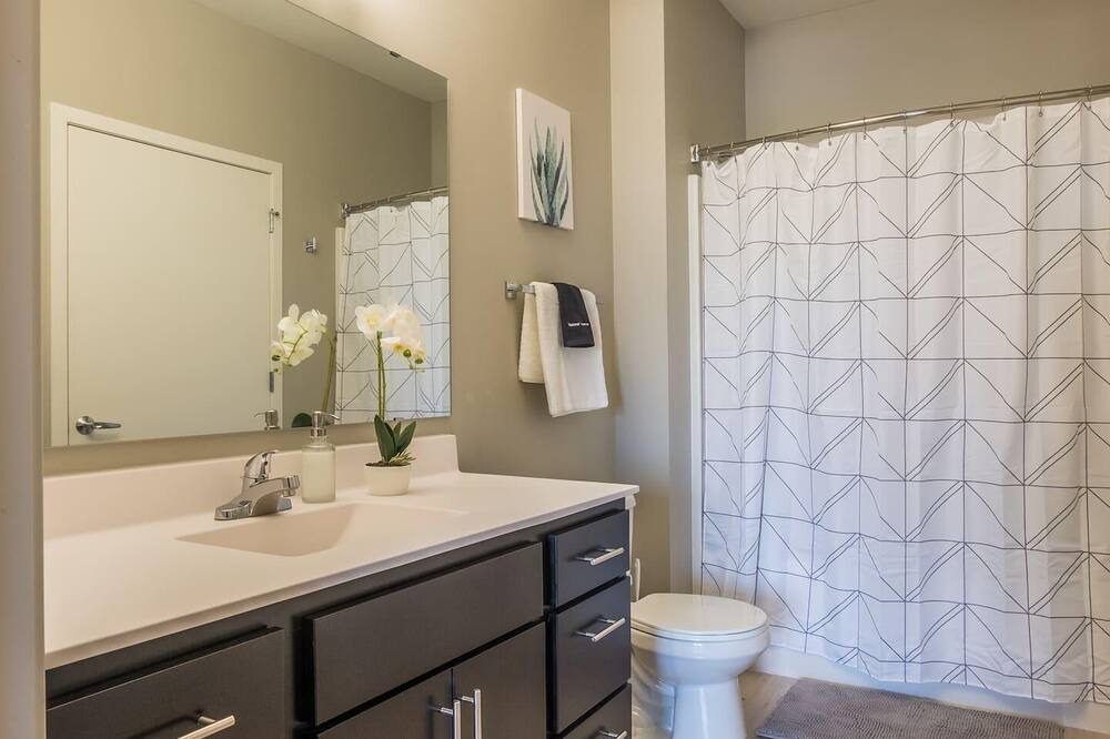 Photo of Bathroom in Nicollet Island