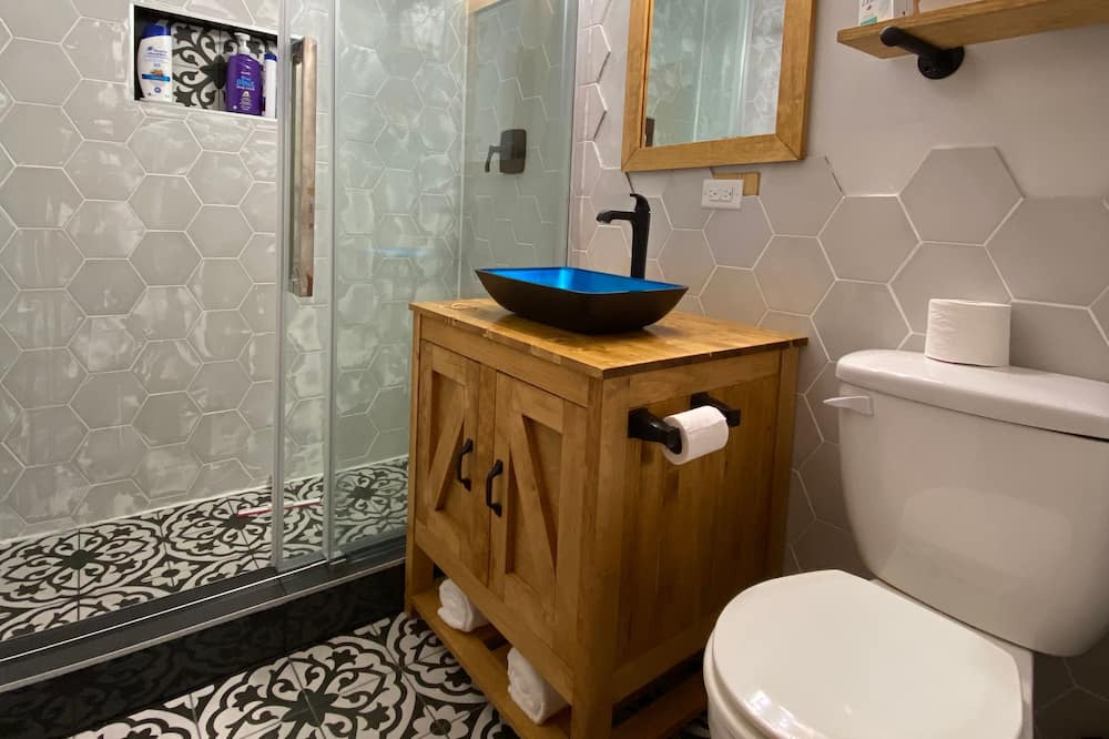 Photo of Bathroom in Ahmic Harbour