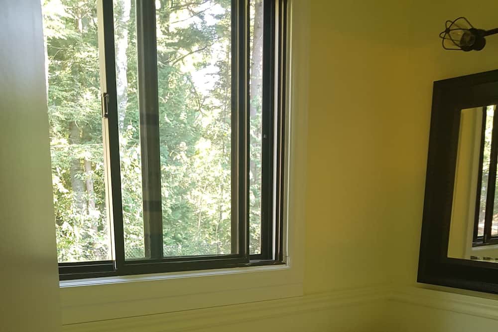 Photo of Bathroom in Balm Beach