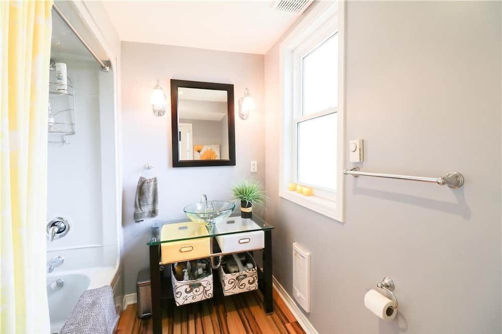 Photo of Bedroom in Port Dover