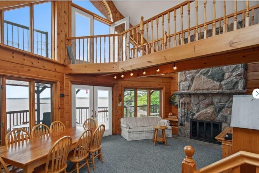 Photo of Livingroom in Carling