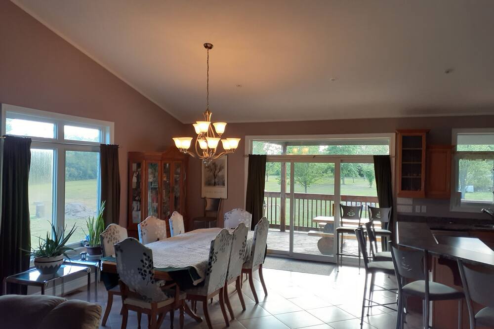 Photo of Livingroom in Niagara Falls