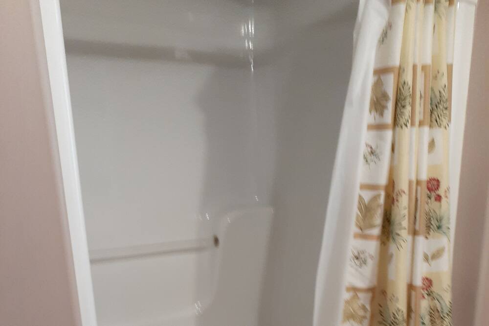 Photo of Bathroom in Niagara Falls