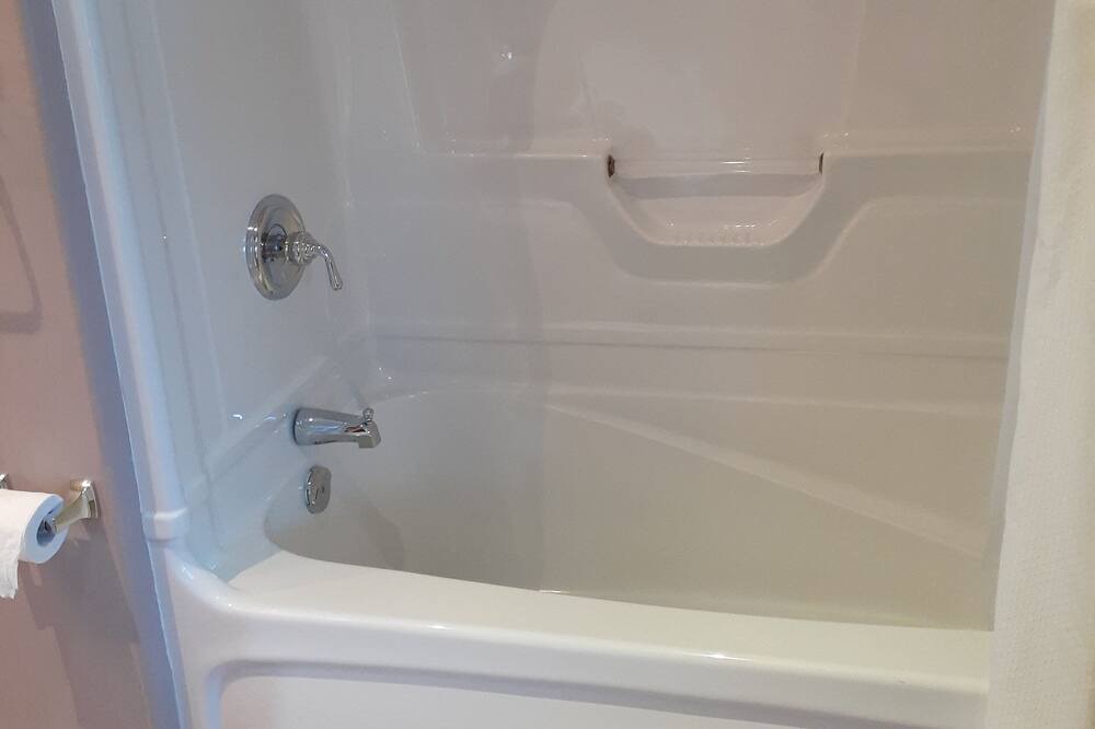 Photo of Bathroom in Niagara Falls