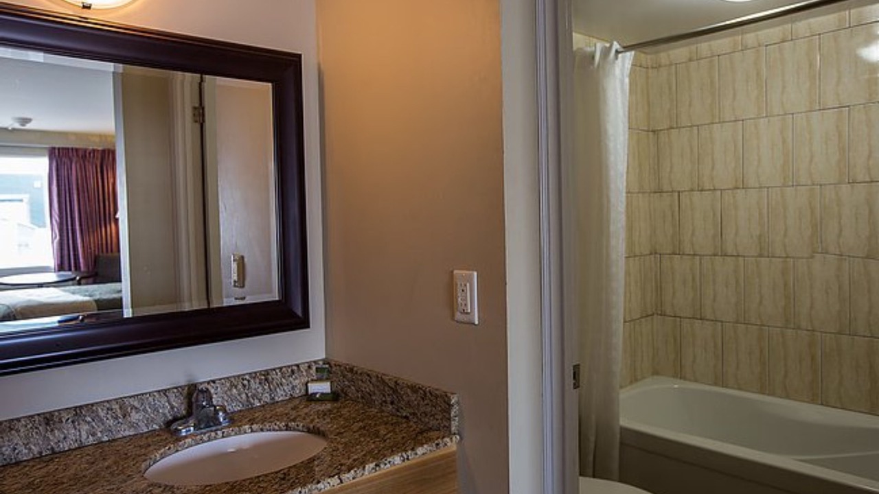 Photo of Bathroom in Chatham-Kent
