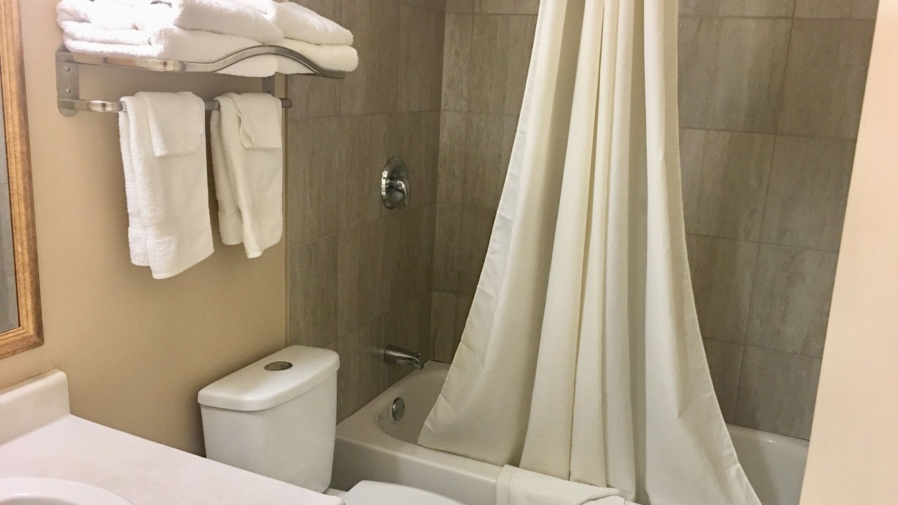 Photo of Bathroom in Azilda