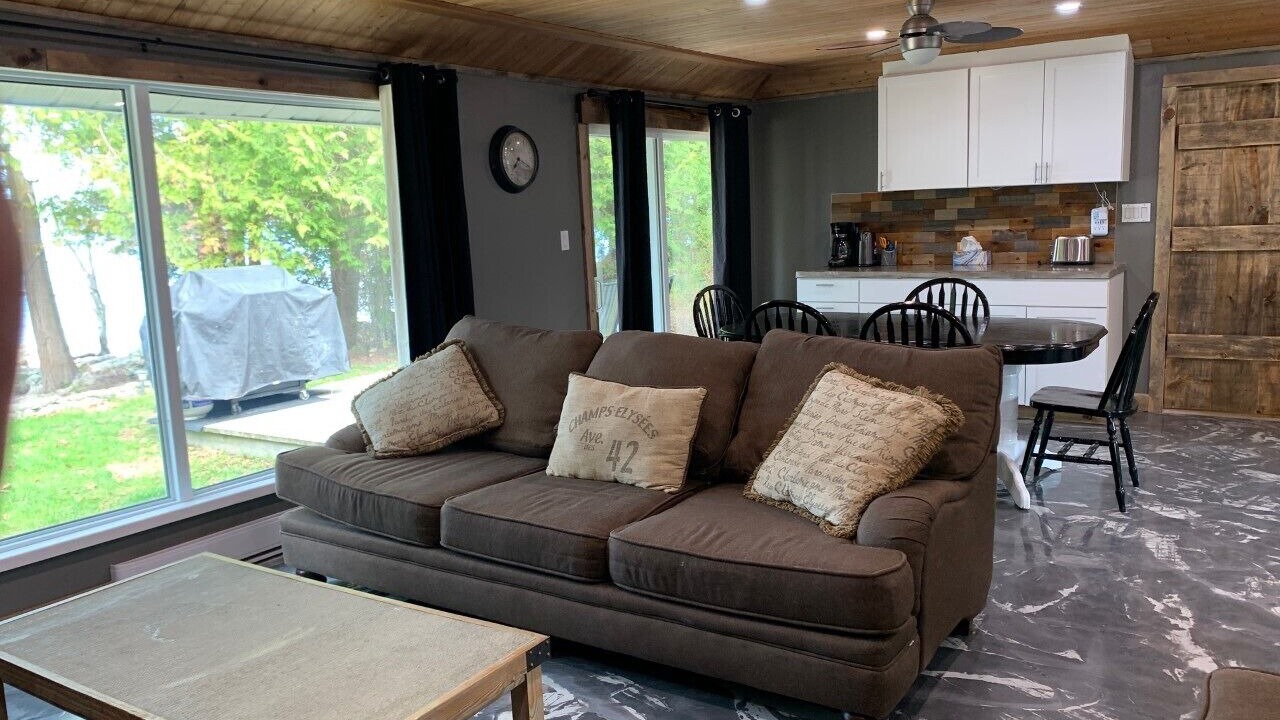 Photo of Livingroom in Lion's Head