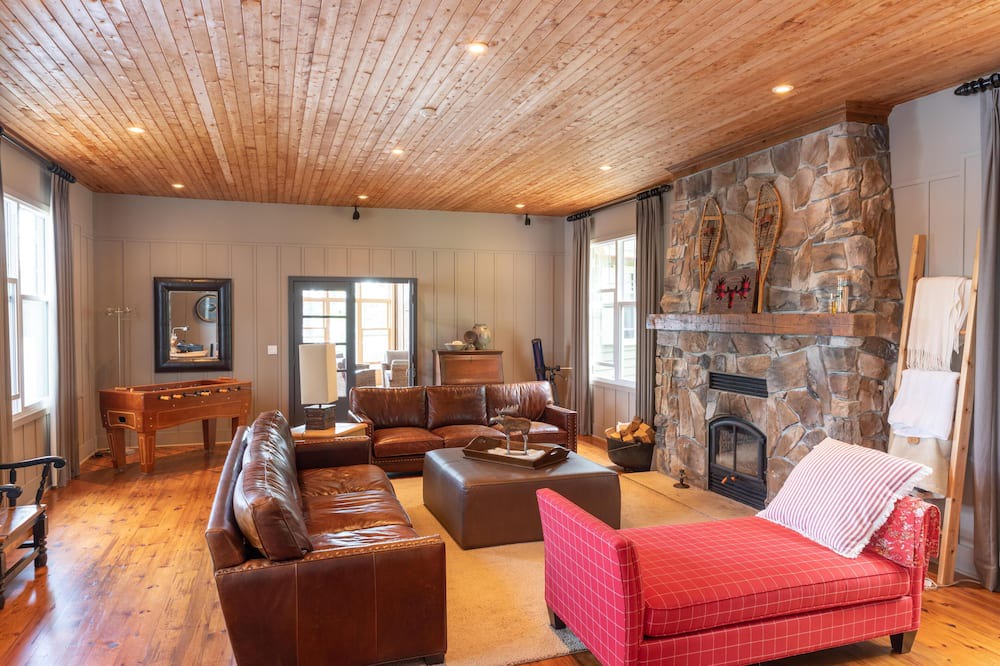 Photo of Livingroom in Rosseau