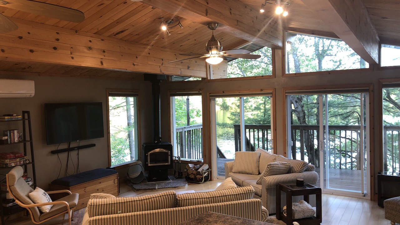 Photo of Livingroom in Georgian Bay