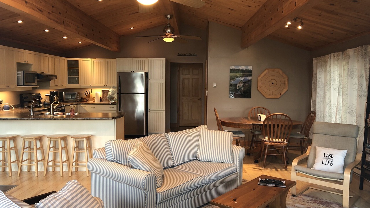 Photo of Livingroom in Georgian Bay