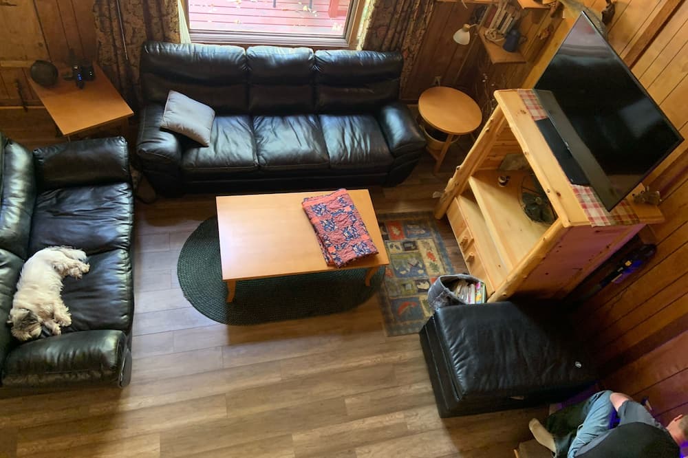 Photo of Livingroom in Sturgeon Lake