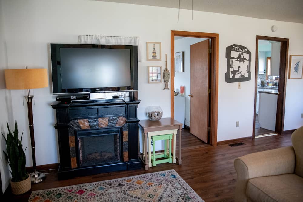 Photo of Livingroom in Pine City